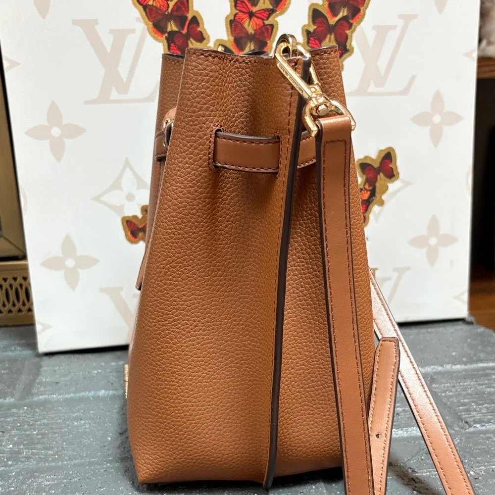 Michael Kors Emilia Small Bucket Bag Messenger Leather Luggage - Picture 7 of 16